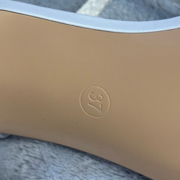 NWOT Elegant sandals Sz 37 - Picture 6 of 8